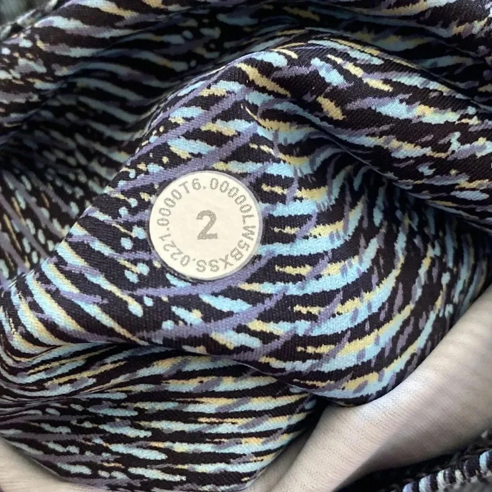 Lululemon sz 2 Fast and Free Tight 25" *Non-Reflective Nulux blue EUC - Picture 12 of 14